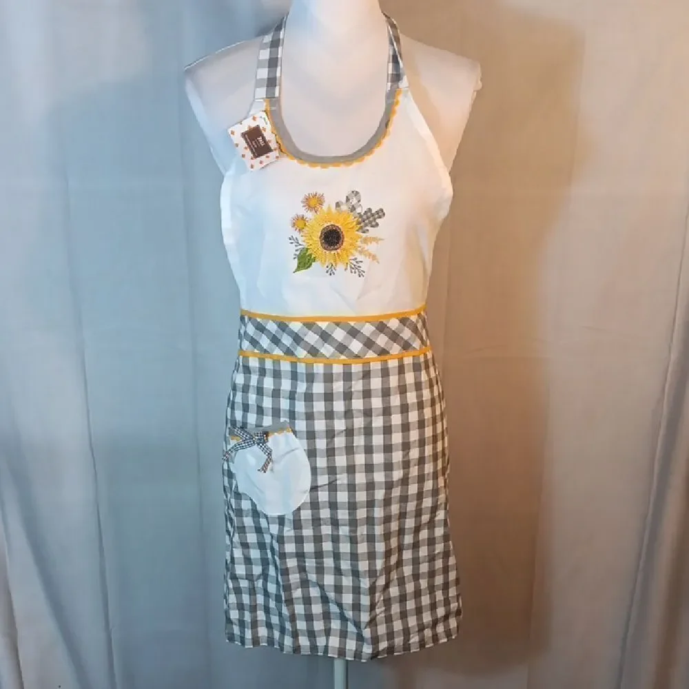 Sunflower Embroidered Apron with Gingham Pattern